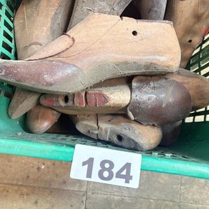 Lote de 28 Hormas Antiguas para Calzado en Madera - imagen 2