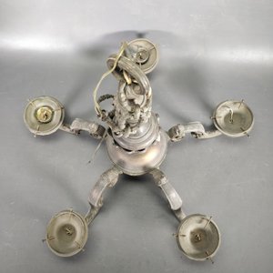 Araña de Bronce Antigua de 4 Luces con Detalles - imagen 4
