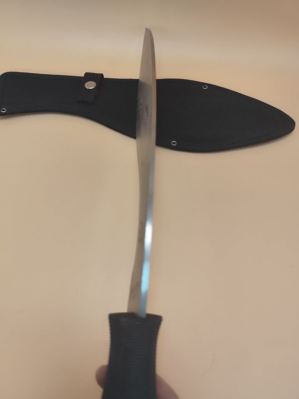 Cuchillo estilo kukri de Cold Steel, largo y afilado - imagen 8