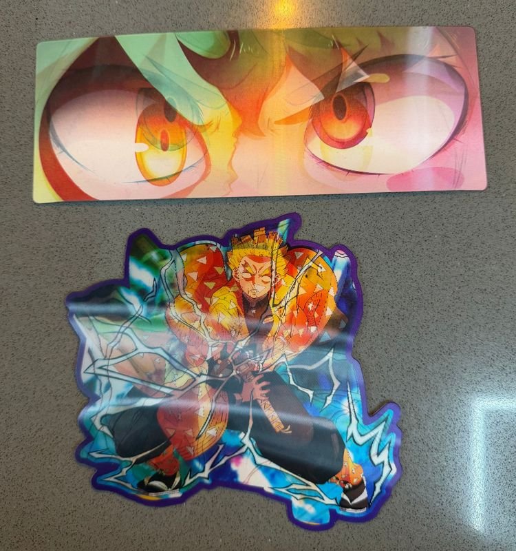 Stickers de Anime: Personajes con Ojos Intensos y Rayos