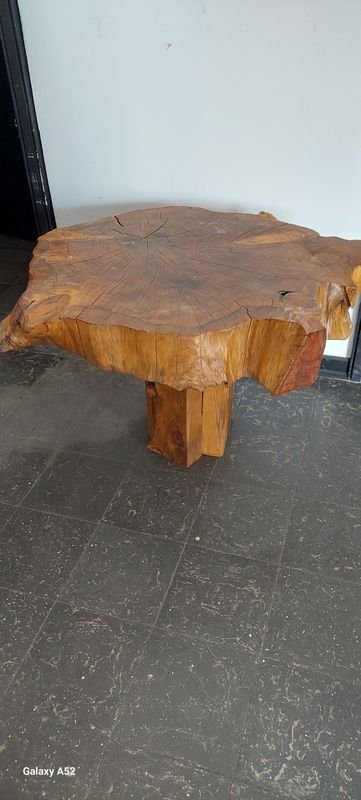 Mesa de centro rustica nueva y pesada