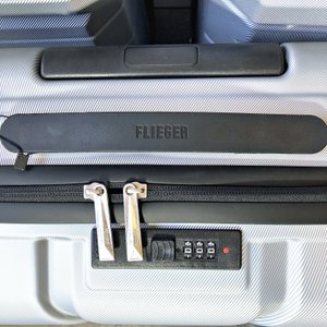Juego de 3 Valijas Rígidas Flieger Plateadas con Diseño Estriado y 4 Ruedas - imagen 2