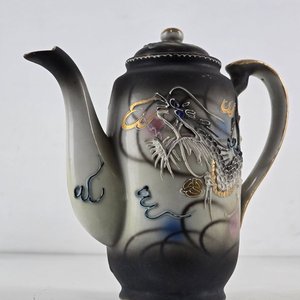 Juego de Café Japonés Dragonware con Dragones y Detalles Dorados - imagen 3