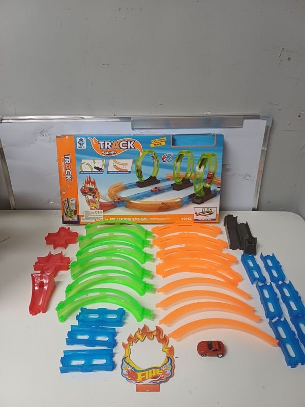 Pista de Carreras "Track Racing" con Auto y Accesorios