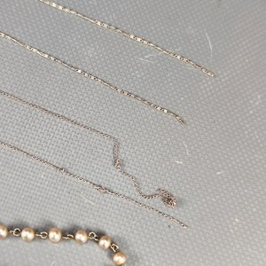 Collar "Coro" con Perlas y Hojas Doradas, Dos Cadenas de Plata - imagen 7