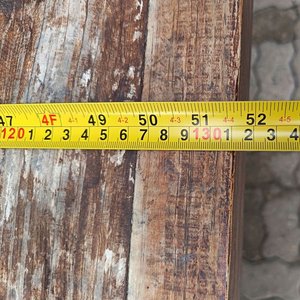 Mesa de Barbacoa Estilo Rustico de Madera Maciza - De Gran Porte con Patas Robustas Dispuestas en Ángulo y Un Travesao de Tirante  - Medidas 209 cm x 131 cm x 83 cm Alto - imagen 8