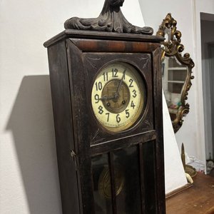 Reloj de Pared Antiguo a Péndulo con Caja de Madera Tallada - imagen 4