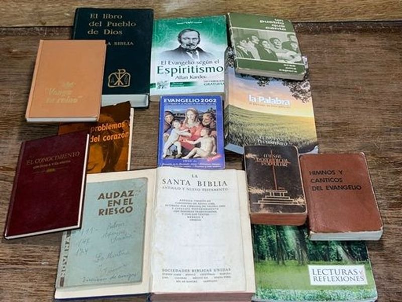 Lote siguiente: Lotes de Libros Religiosos y Espirituales