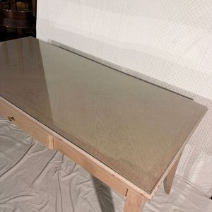 Escritorio/Mesa de Madera Clara con Cajón y Tapa de Vidrio - imagen 2