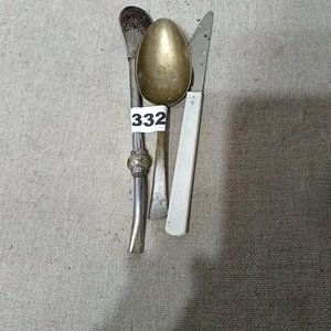 Lote siguiente: Cubiertos Surtidos de Metal y Plástico