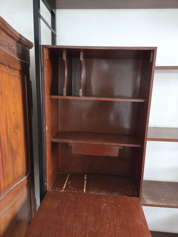 Gran biblioteca en madera con escritorio incorporado. Totalmente desarmable. - imagen 8