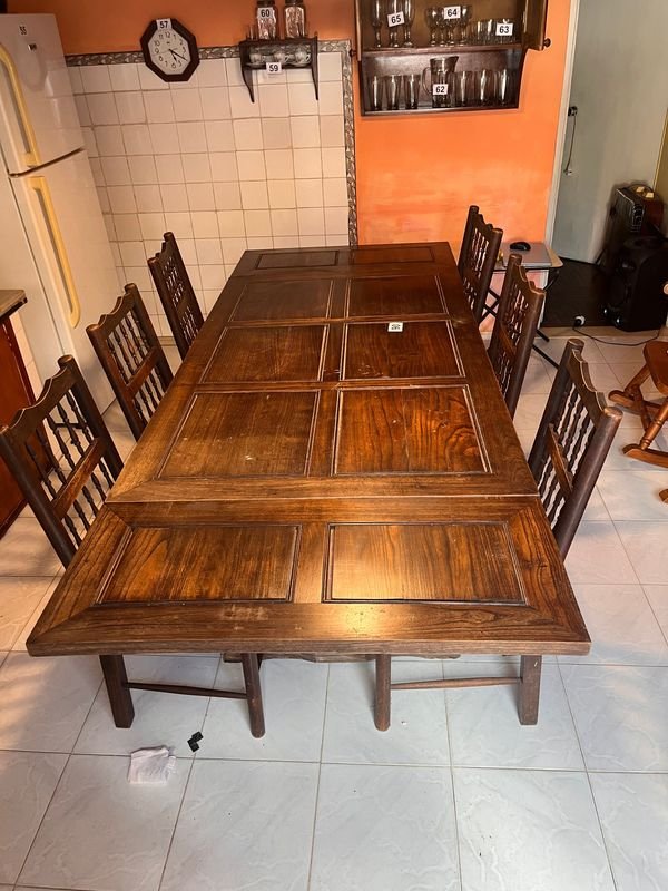 MESA MADERA EXTENSIBLE C/ 6 SILLAS TAPIZADAS EN CUERO - imagen 2