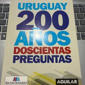 Lote anterior: Libro Uruguay 200 Años: Doscientas Preguntas por Marcello Figueredo