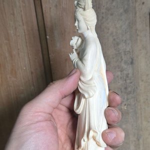 Figura Oriental de Dama con Rosa en Marfil, 23cm - imagen 6