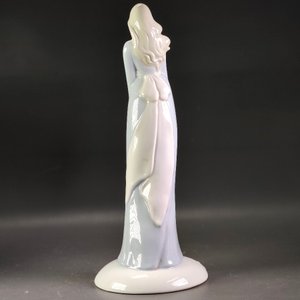 Figura de Porcelana "Soft Touch" Mujer Embarazada "Cherish Your Dreams" - imagen 6