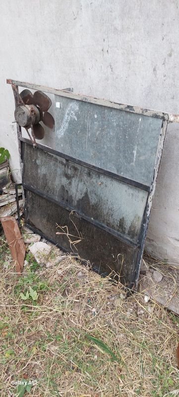 Lote anterior: Ventana cocina con extractor en mal estado
