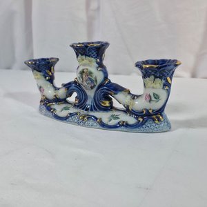 Candelabro de Porcelana Estilo Clásico con Figuras y Flores - imagen 3