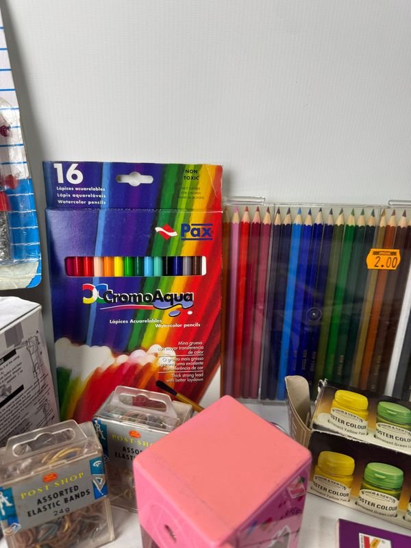 Gran lote de papelería, nuevos y algunos usados - imagen 8