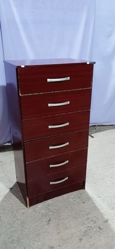 Lote siguiente: Mueble de vestir MDF con seis cajones