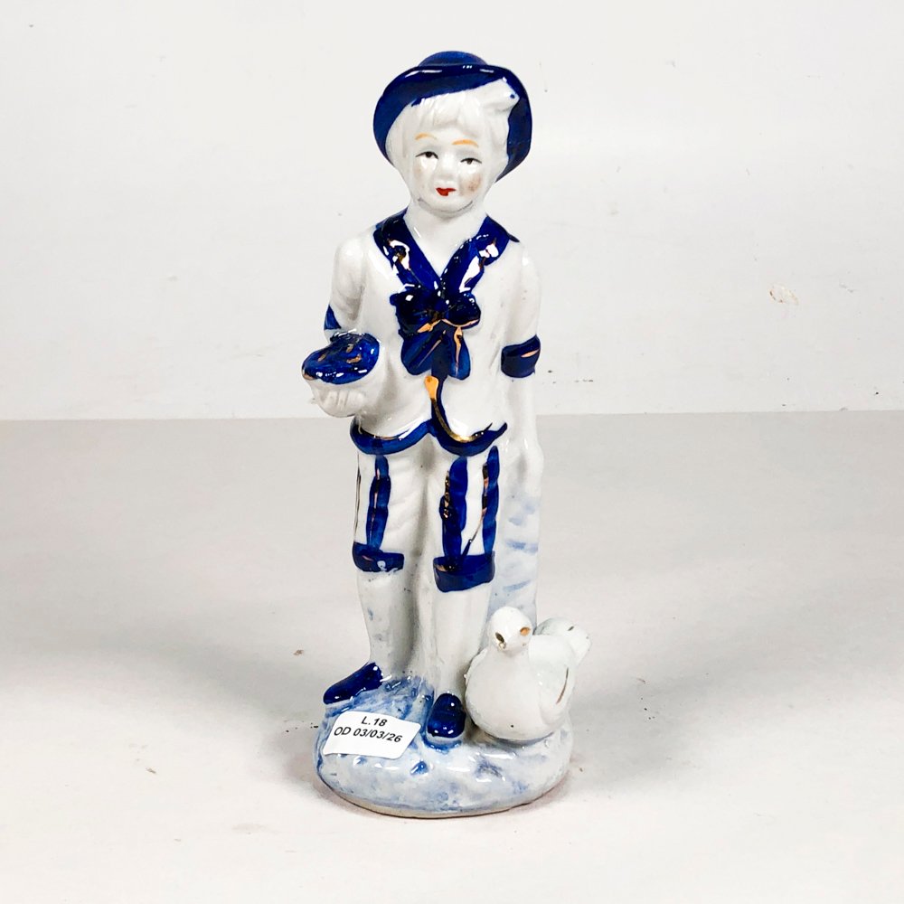 Figurita en porcelana azul y blanca con motivo dama - imagen 1