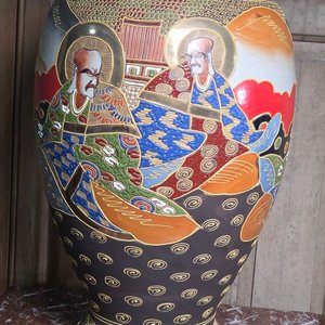 Florero de Loza Satsuma Decorado con Personajes Orientales - Altura 48 cm - imagen 3