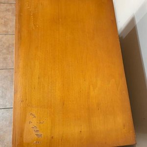 Mesa de Luz de Madera con Dos Cajones - imagen 6