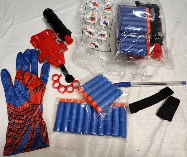 Lote de 2 Guantes Lanza Dardos de Spider-Man Nuevos en Blíster