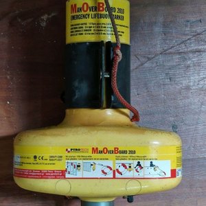 Marcador de Emergencia Hombre al Agua Pyrotech Man Over Board 2010 Amarillo/Negro - imagen 3