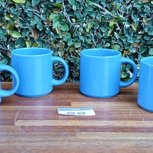 Lote de 10 Tazas de Cerámica con Diseños Variados - imagen 2