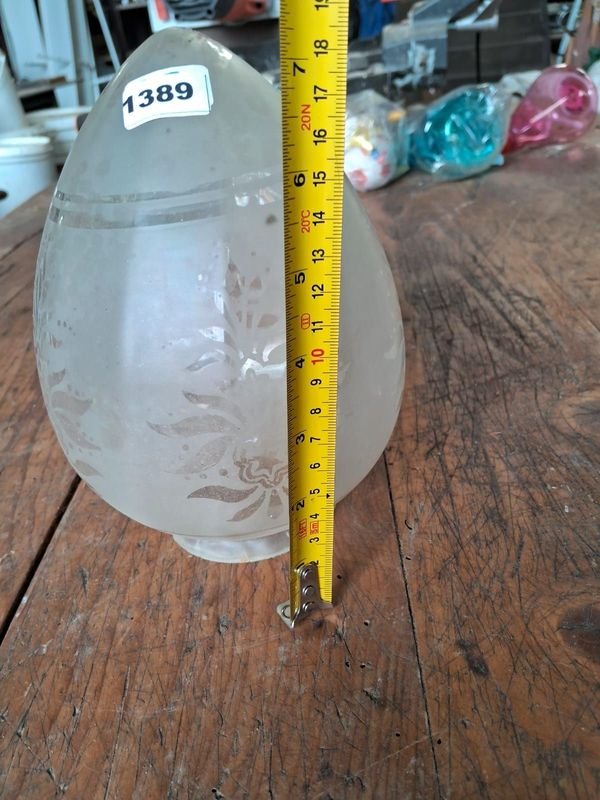 Vaso de vidrio tallado para lámpara - imagen 2