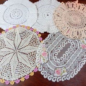 Lote de 5 Carpetas Vintage: Crochet, Macramé y Bordadas - imagen 2