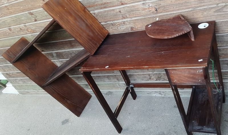Lote siguiente: Mueble de Madera con Detalle y Alzada