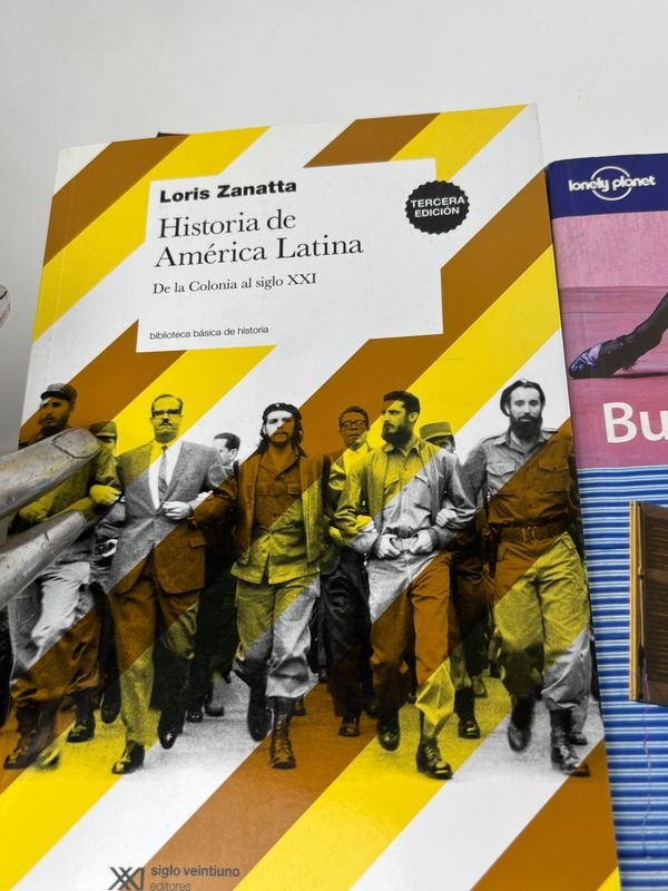 Colección de libros sobre historia y política - imagen 5