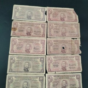 Lote anterior: Lote de 10 Billetes Uruguayos de 10 Pesos (1939)