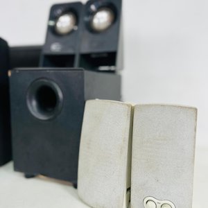 Lote de 7 Parlantes para PC en Negro y Gris - imagen 2