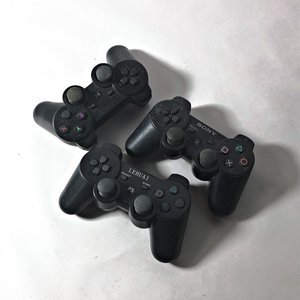 Tres Joysticks para Consola y Cuatro Videojuegos PSP - imagen 3