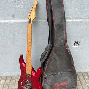 Lote anterior: Guitarra Eléctrica Aria Pro II Roja con Funda Gracia
