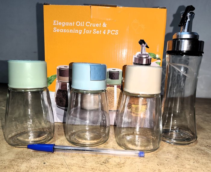 Set Condimentero de Vidrio 4 Piezas con Aceitera Nuevo en Caja
