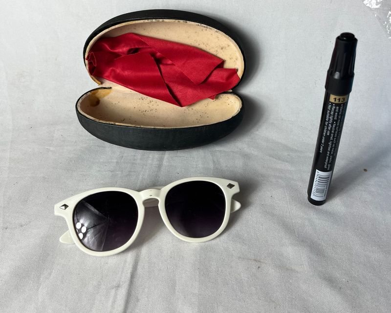 Lentes de Sol Blancos con Estuche Vintage