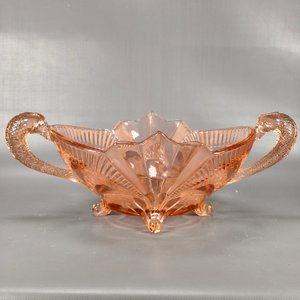 Centro de Mesa Vintage de Vidrio Rosa con Asas y Relieves Mitológicos - imagen 10