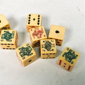 Juego de Dados con Vasos de Cuero Vintage - imagen 3