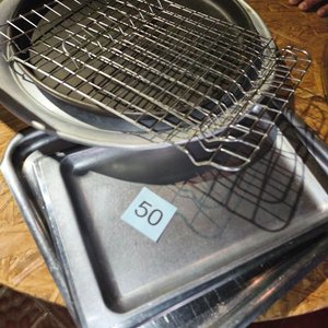 Lote siguiente: Fuentes y Bandeja de Mozo Metálicas
