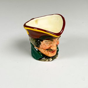Jarrita de loza inglesa Royal Doulton, capitan garfio altura 6 cm - imagen 2
