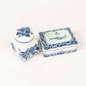 Lote anterior: 2 Piezas de Porcelana Delft: Alhajero KLM y Pote Decorado