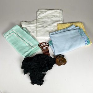 Seis fundas, mantilla, castañuelas y peineta - imagen 1