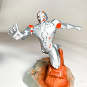 Figura de Acción Marvel Ultron Coleccionable en Caja - imagen 2