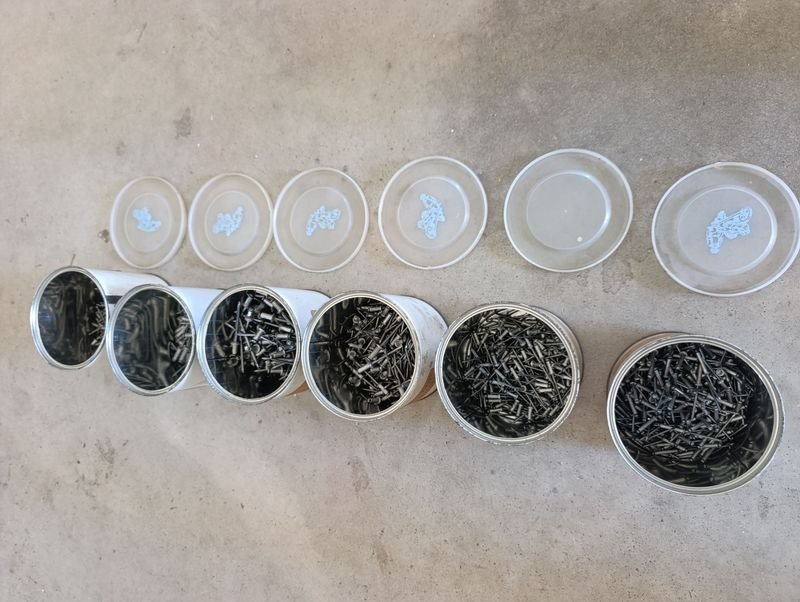 Lote anterior: Remachos y herramientas de metal