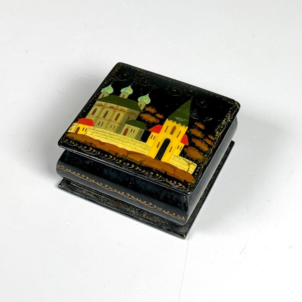 Caja laca rusa decorada 6 x 6 cm