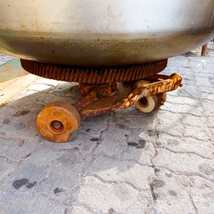 Tacho Giratorio Industrial de Acero Inoxidable 500 Litros - imagen 4