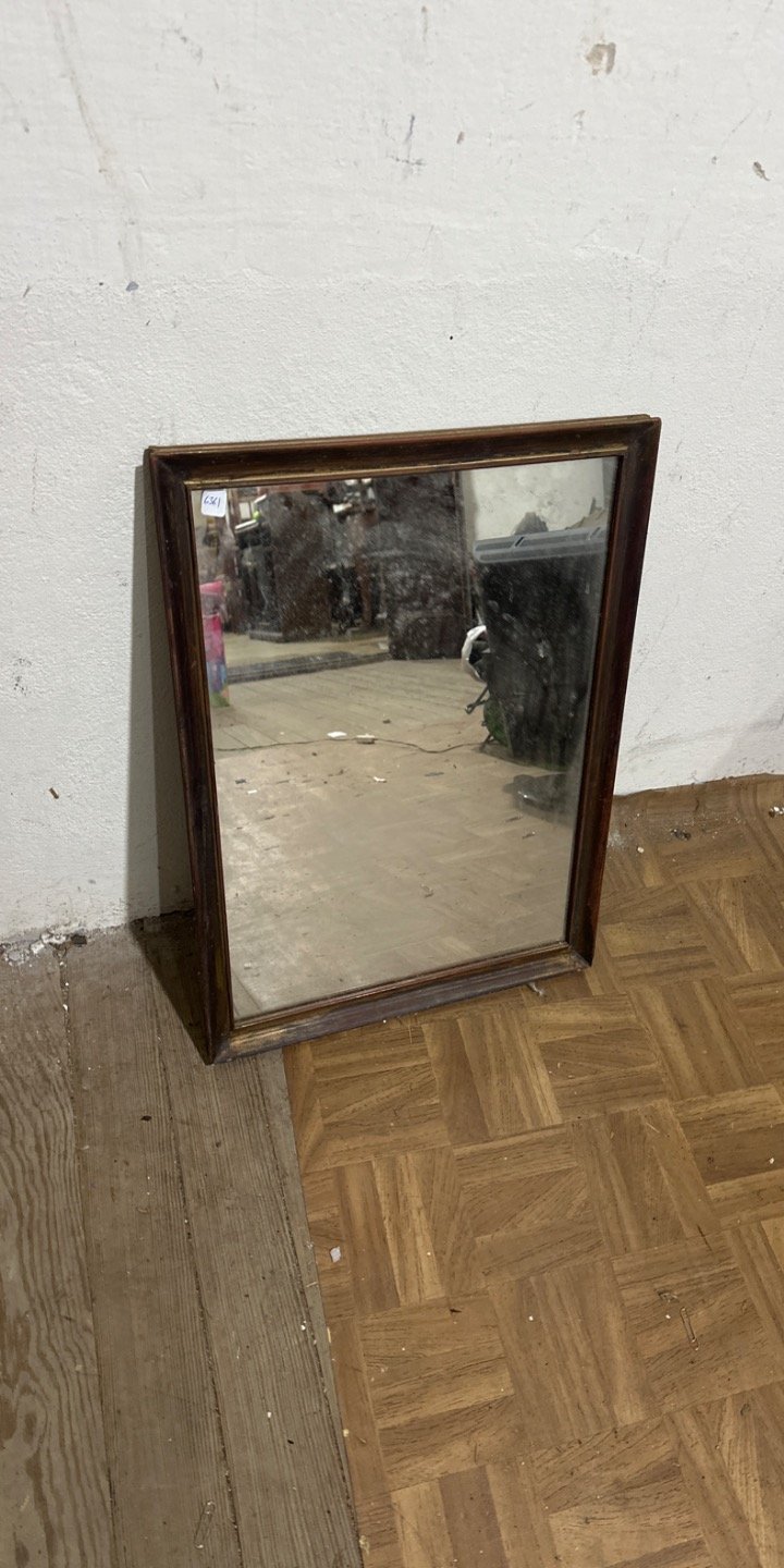 Espejo con Marco de Madera Oscura